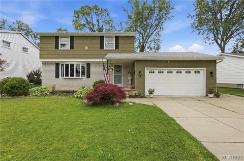 Homes For Sale - 881 Castlebar Drive<br/> North Tonawanda, NY 14120