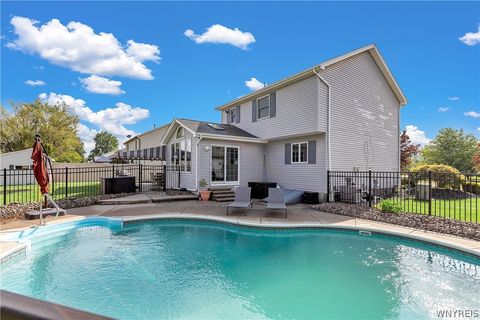Tiny photo for 7134 Marigold Drive, Wheatfield, NY 14120 (MLS # B1693453)