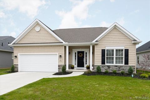 Photo of 85 Glen Meadow Drive, Amherst, NY 14051 (MLS # B1677097)