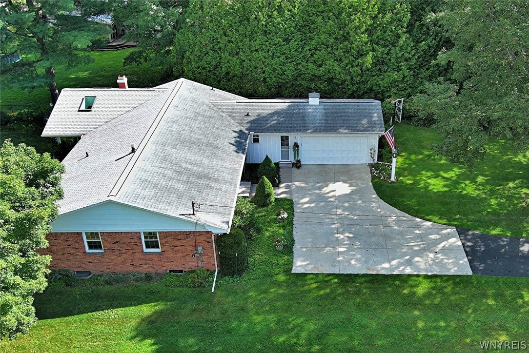 27 Ellis Avenue