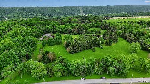 Photo of 1154 Underhill Road, Aurora, NY 14052 (MLS # B1646653)