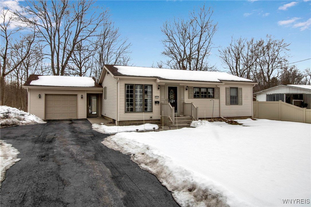 1012 Exchange Street, Alden, New York image 1