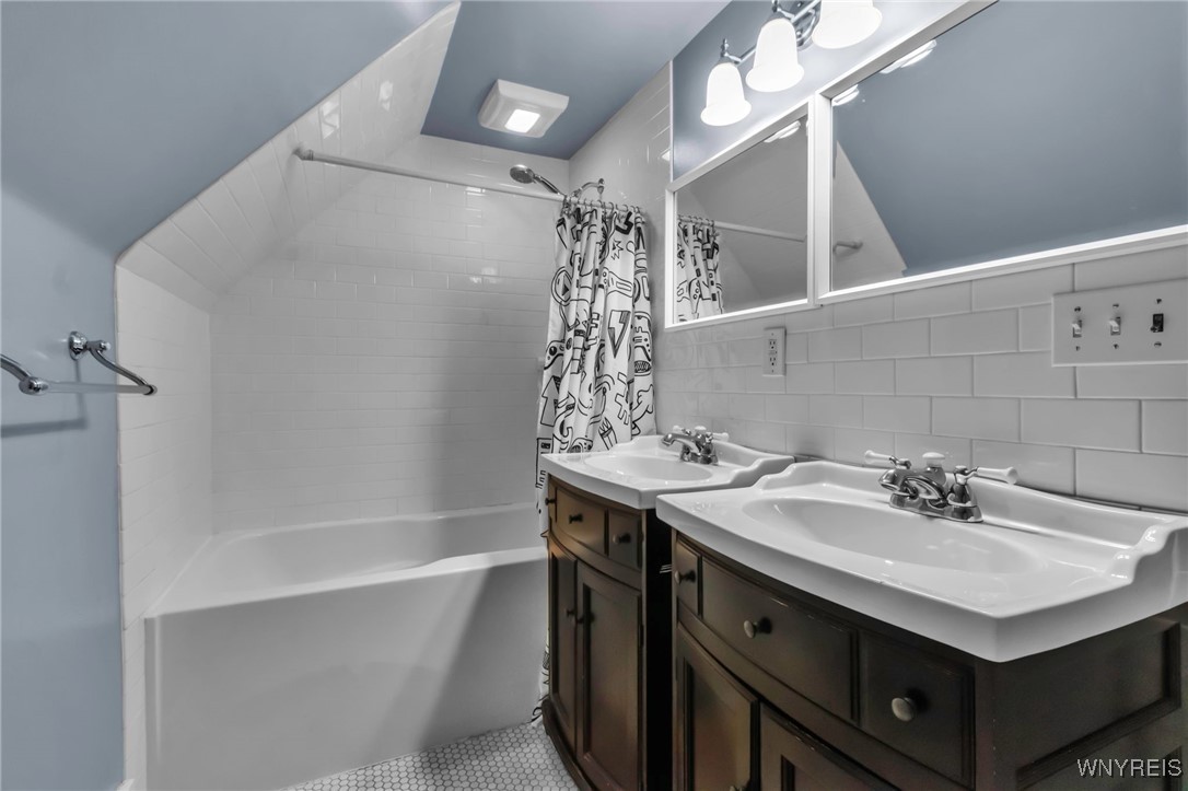 260 S Grove Street, Aurora, New York image 39