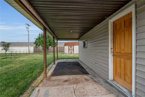 Tiny photo for 352 Two Mile Creek Road, Tonawanda, NY 14150 (MLS # B1701975)