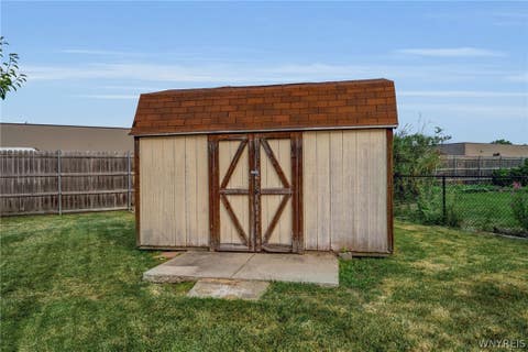 Tiny photo for 352 Two Mile Creek Road, Tonawanda, NY 14150 (MLS # B1701975)