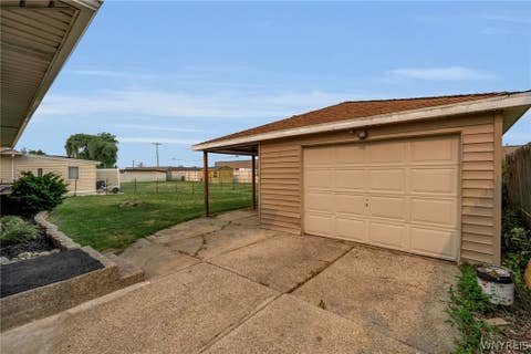 Tiny photo for 352 Two Mile Creek Road, Tonawanda, NY 14150 (MLS # B1701975)