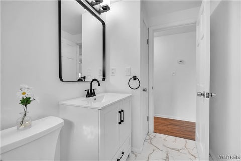 Tiny photo for 352 Two Mile Creek Road, Tonawanda, NY 14150 (MLS # B1701975)