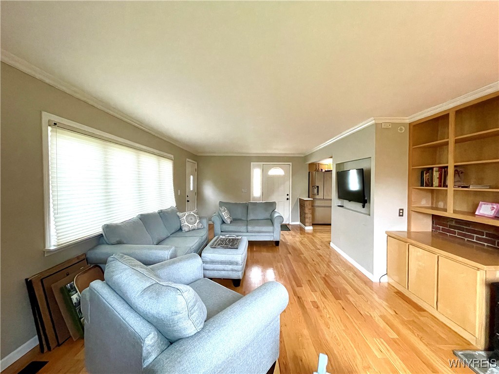 225 S Shore Boulevard, Lackawanna, New York image 12