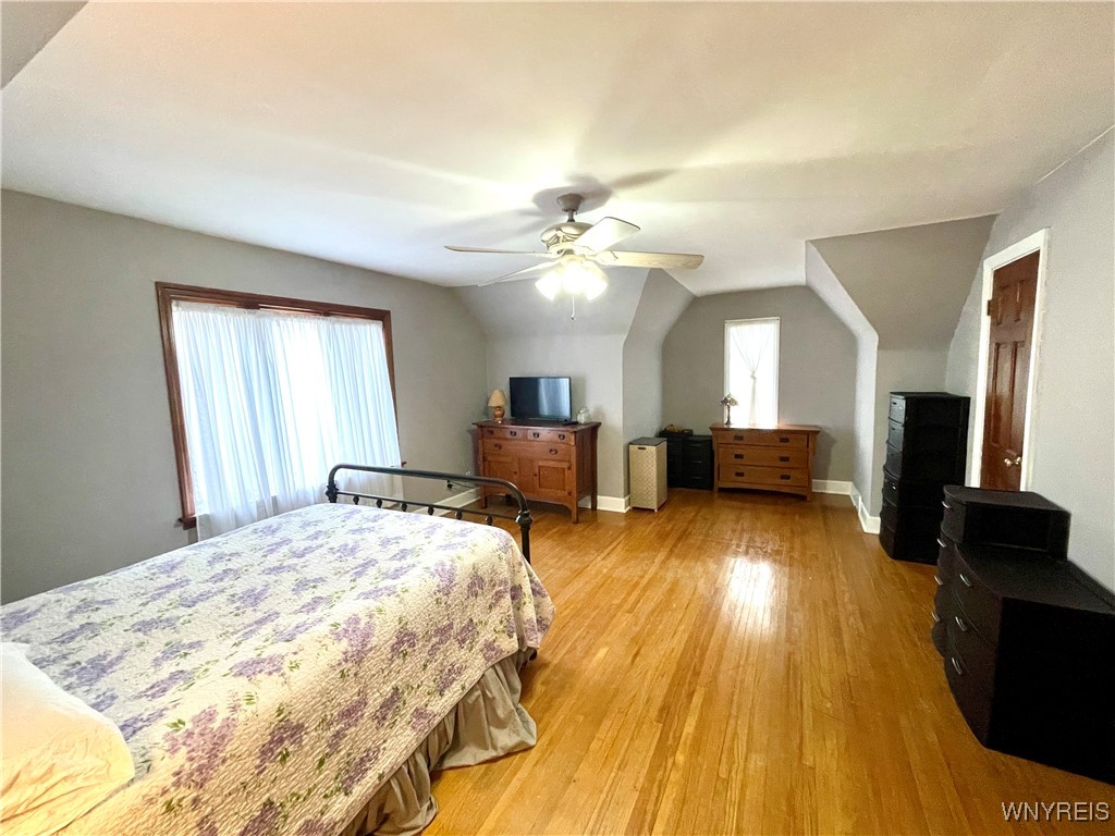 225 S Shore Boulevard, Lackawanna, New York image 18