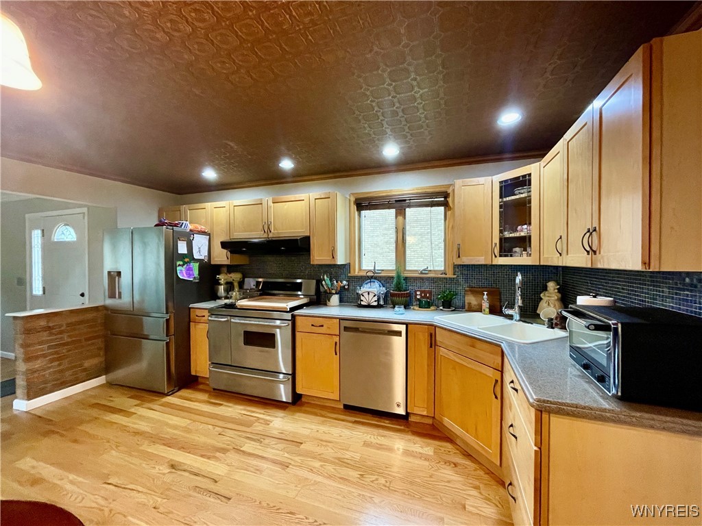 225 S Shore Boulevard, Lackawanna, New York image 5