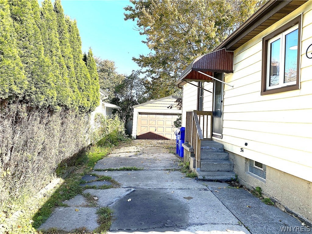 630 Potters Road