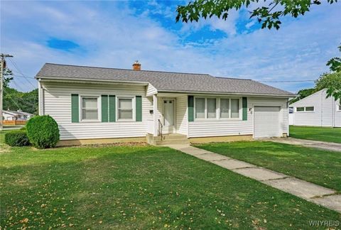 Photo of 1088 98th Street, Niagara Falls, NY 14304 (MLS # B1654303)