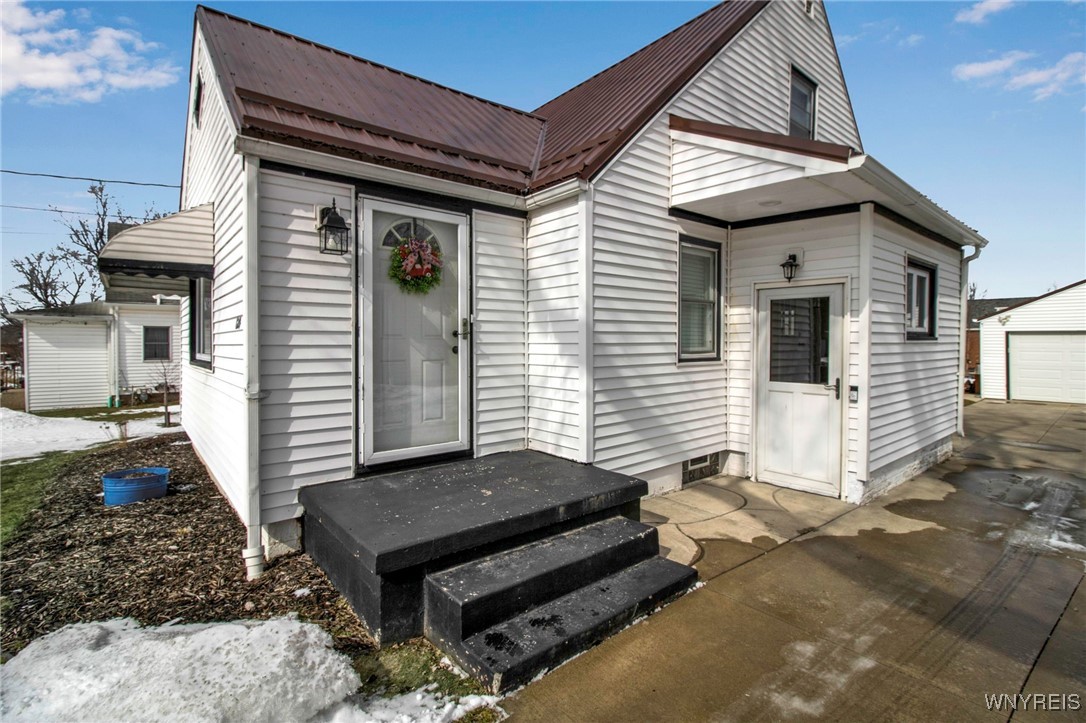 124 Hillside Avenue, Orchard Park, New York image 1