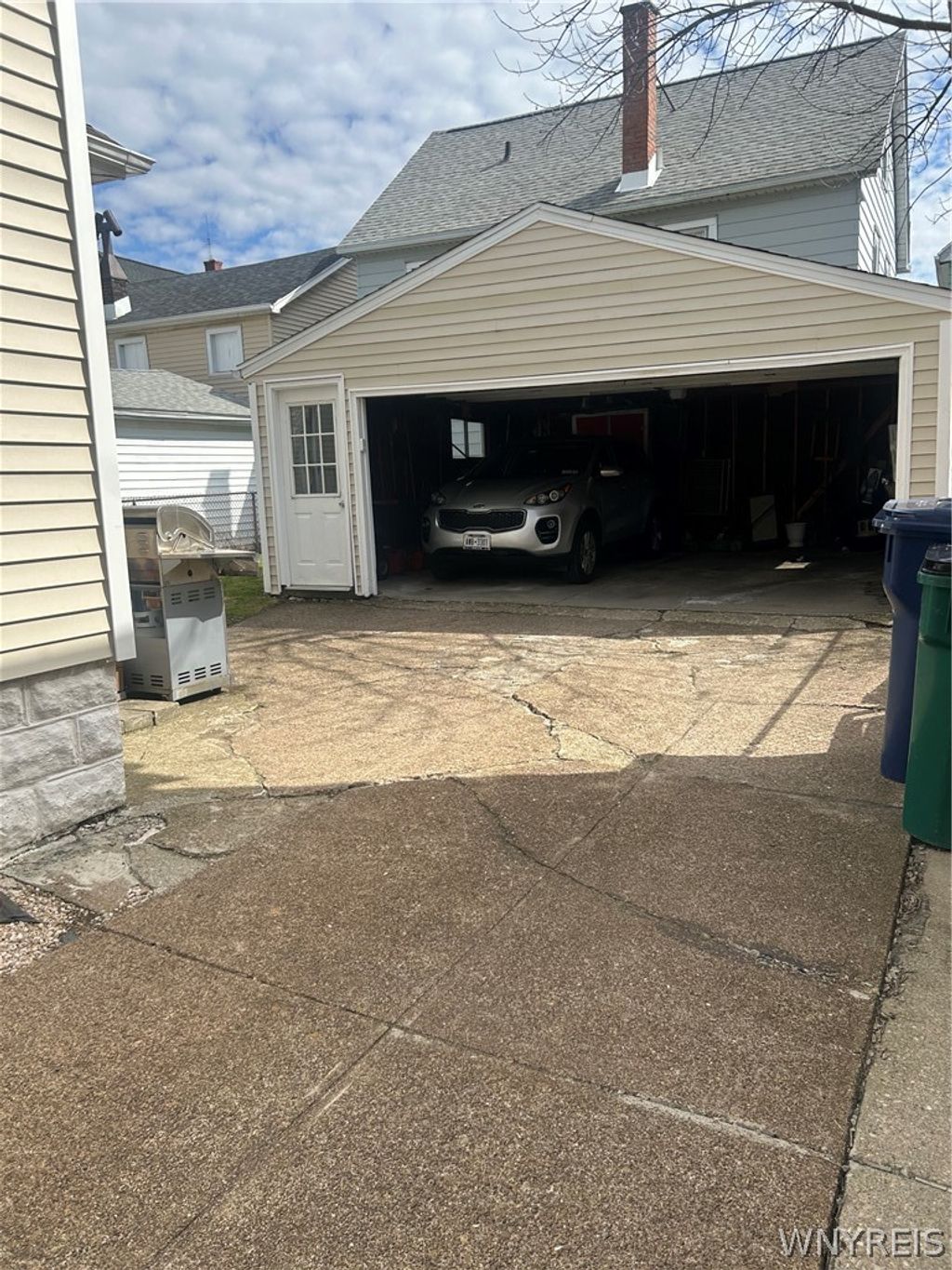 Photo of 41 Page Street W, Buffalo, NY 14207 (MLS # B1669128)