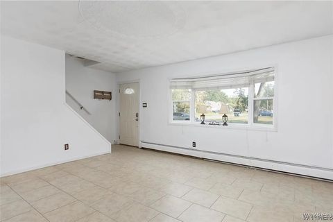 Tiny photo for 108 Jenell Drive, Grand Island, NY 14072 (MLS # B1655308)