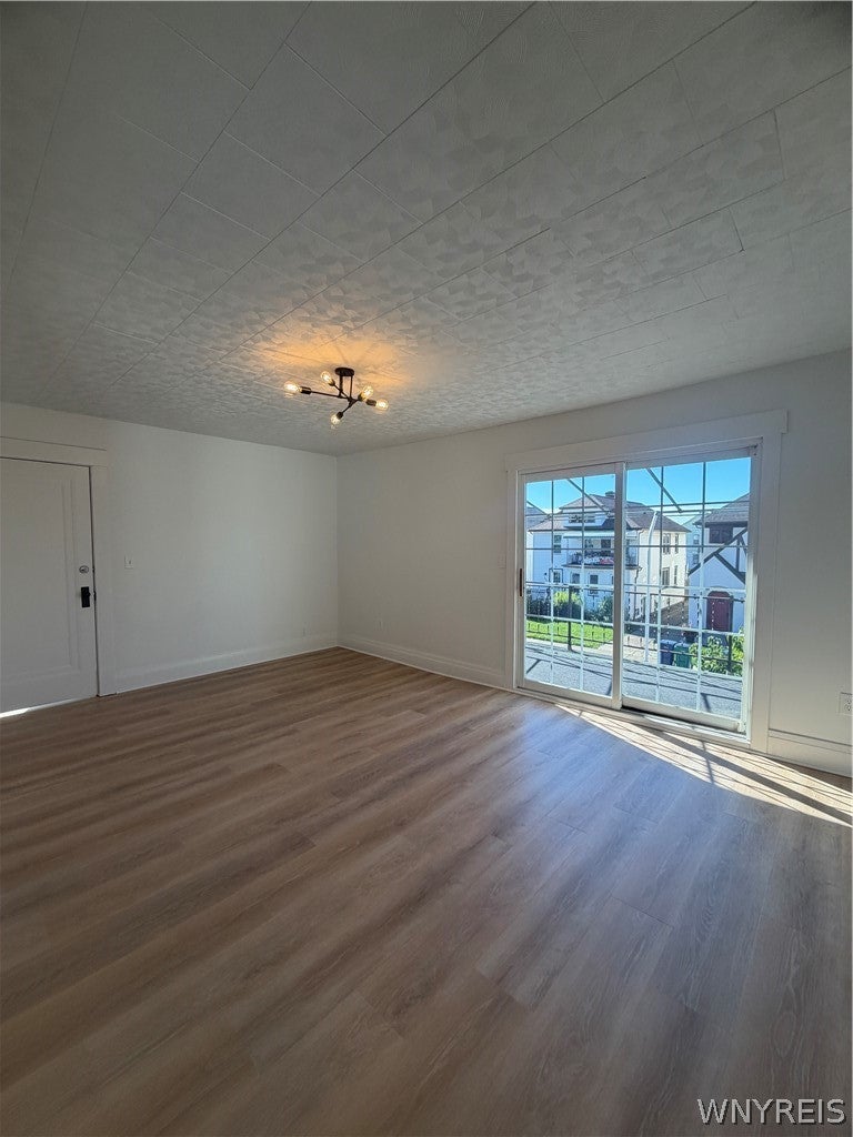 292 Hartwell
