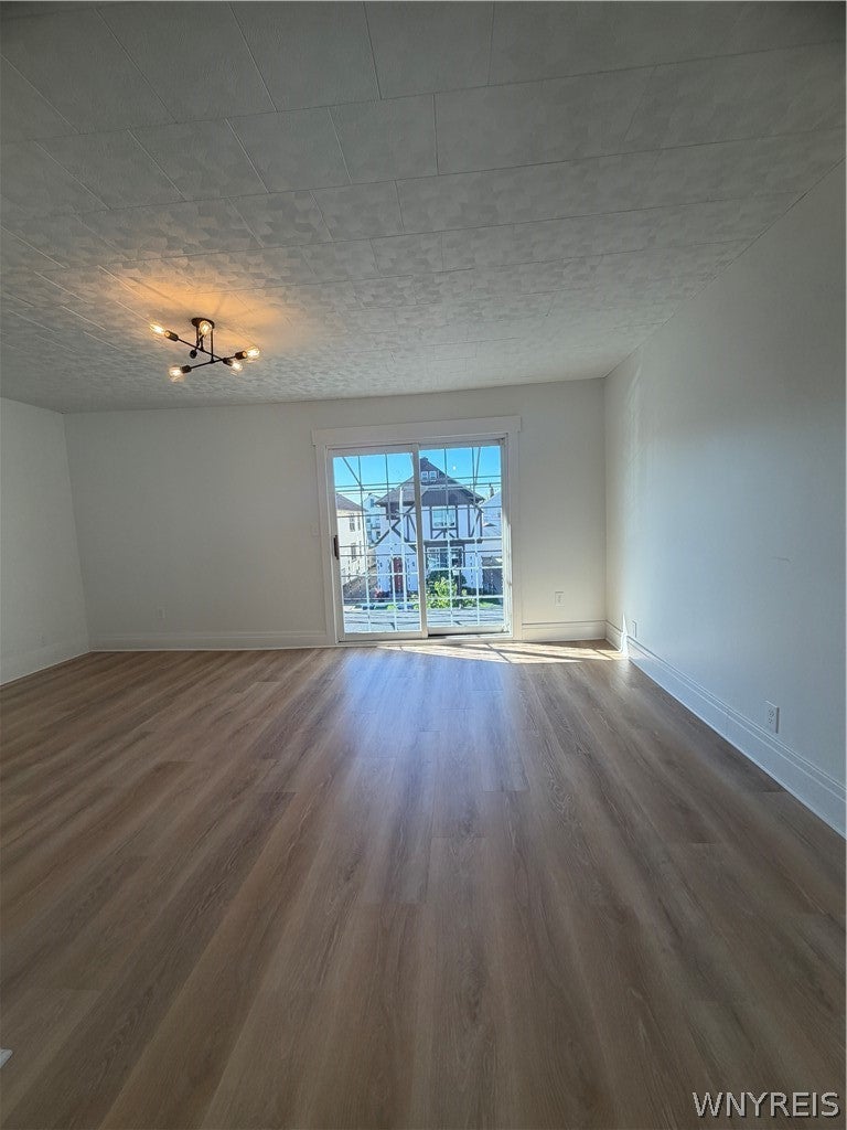 292 Hartwell