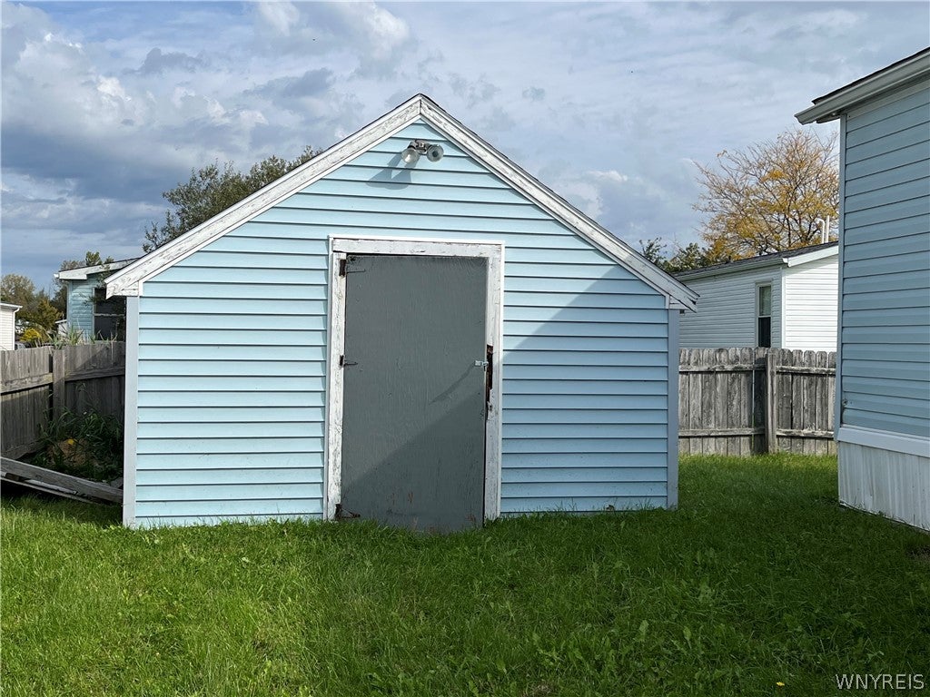 1200 Maplewood Drive