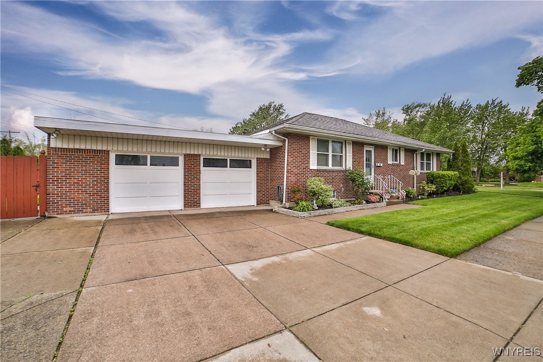 73 Stevenson Blvd Blvd, Amherst, New York image 2