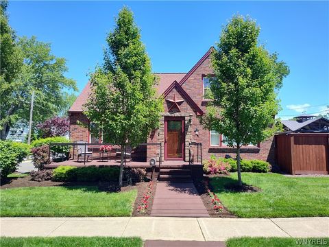 Homes For Sale - 110 Labelle Avenue<br/> Hamburg, NY 14219