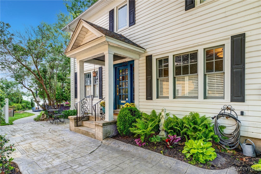8431 W Rivershore Drive, Niagara Falls, New York image 8