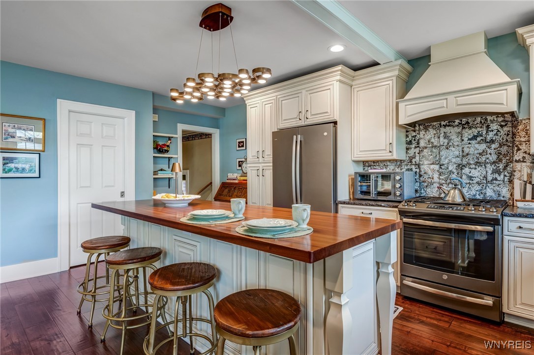 8431 W Rivershore Drive, Niagara Falls, New York image 27