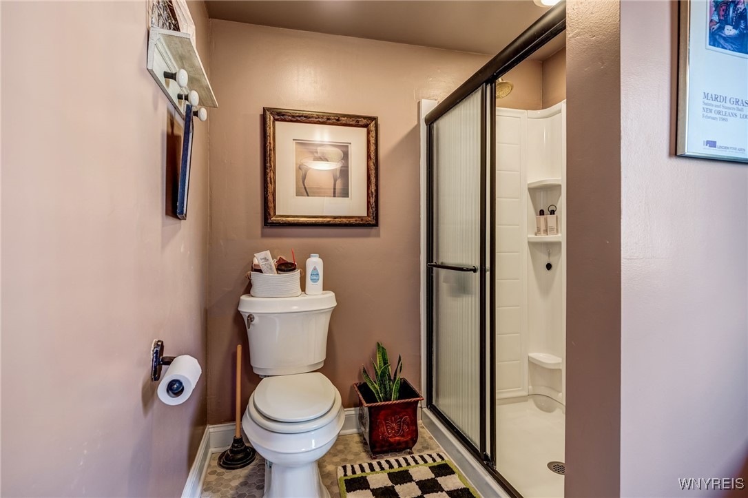 8431 W Rivershore Drive, Niagara Falls, New York image 44