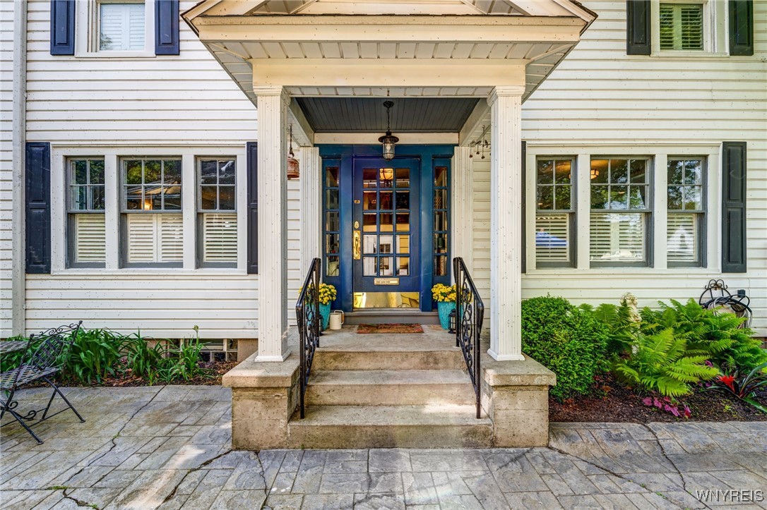 8431 W Rivershore Drive, Niagara Falls, New York image 9