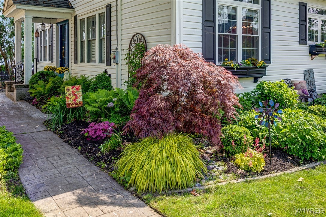 8431 W Rivershore Drive, Niagara Falls, New York image 7