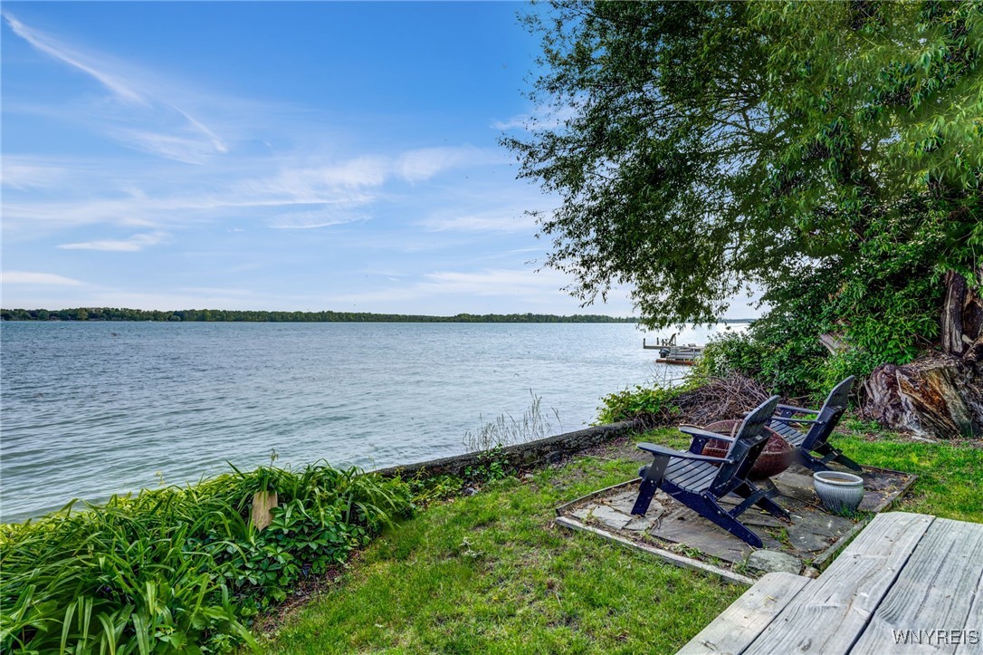 8431 W Rivershore Drive, Niagara Falls, New York image 15