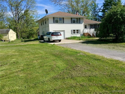 Photo for 7974 Tonawanda Creek Road