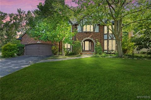 81 Plumwood Court Amherst NY 14051