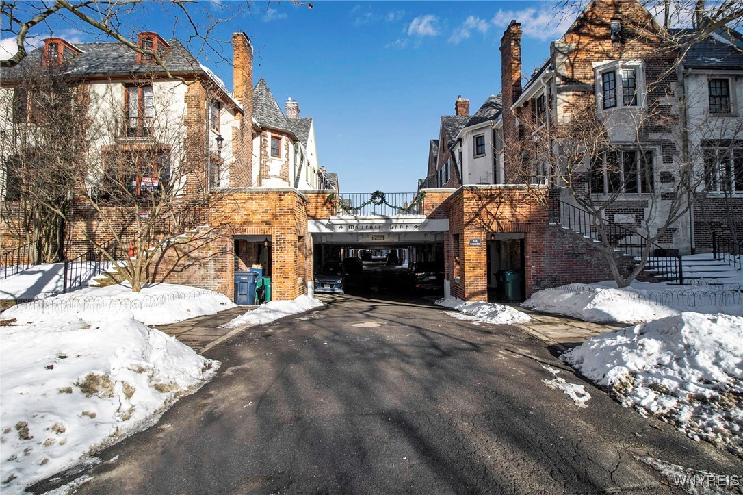 5 Mayfair Lane, Buffalo, New York image 40