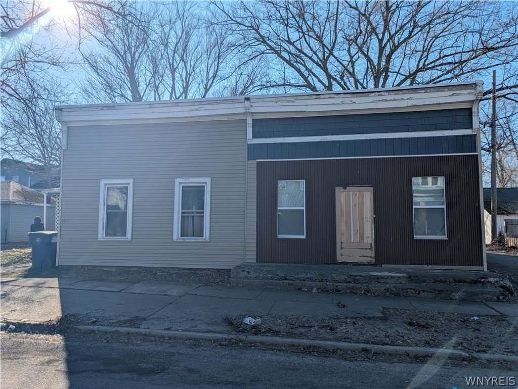 Photo of 165 Erie Street, Lockport City, NY 14094 (MLS # B1665535)