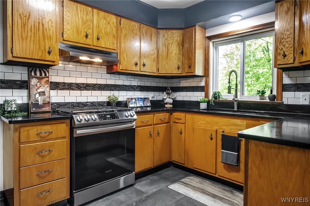 978 Quaker Road, Aurora, New York image 9