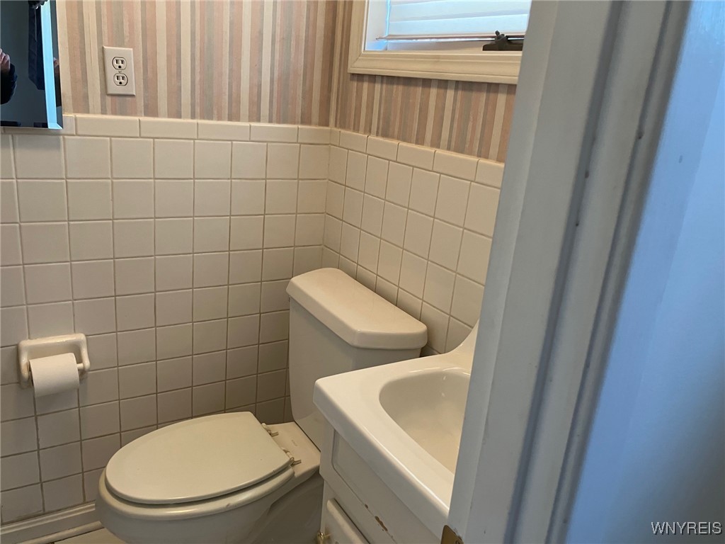 204 Delamere Road, Amherst, New York image 11