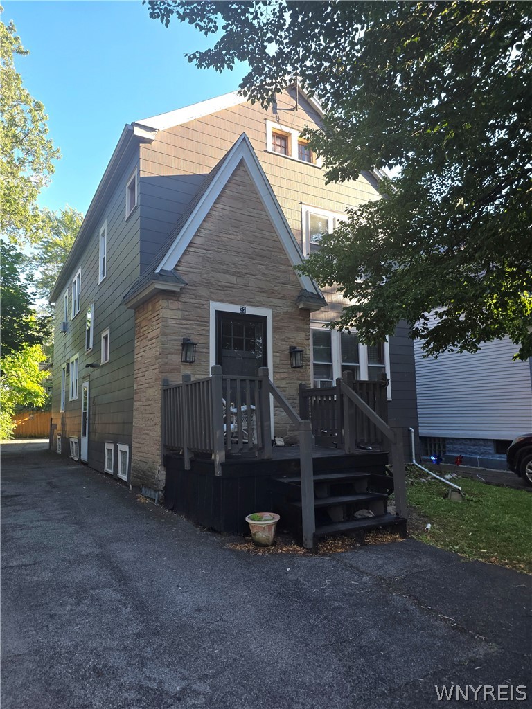 32 Lasalle Avenue