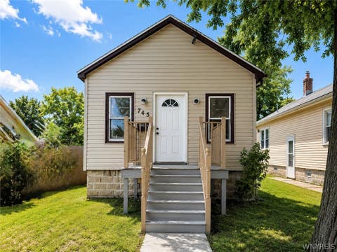 Homes For Sale - 745 19th Street<br/> Niagara Falls, NY 14301
