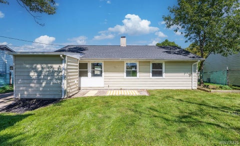 Tiny photo for 82 Riverdale Drive, Grand Island, NY 14072 (MLS # B1713882)