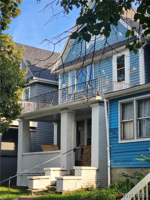 Photo of 325 Breckenridge Street, Buffalo, NY 14213 (MLS # B1708753)