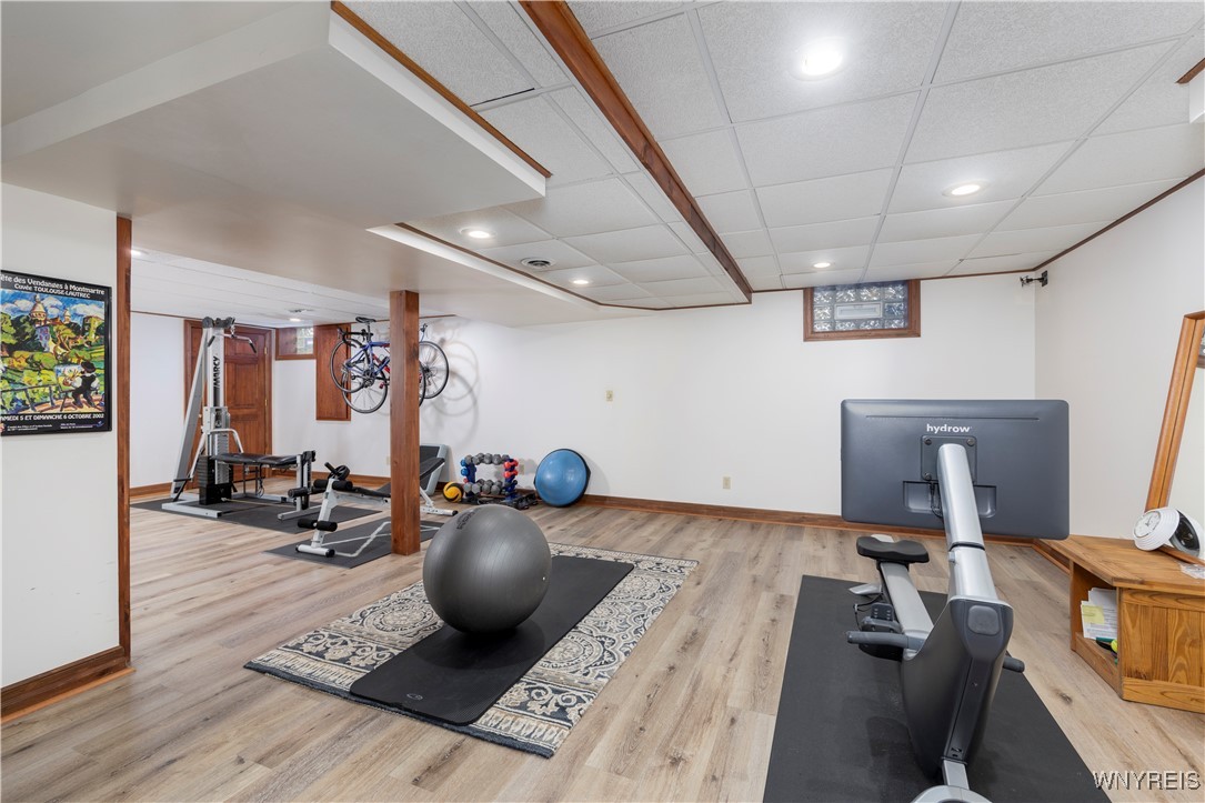 210 Fox Meadow Lane, Orchard Park, New York image 29