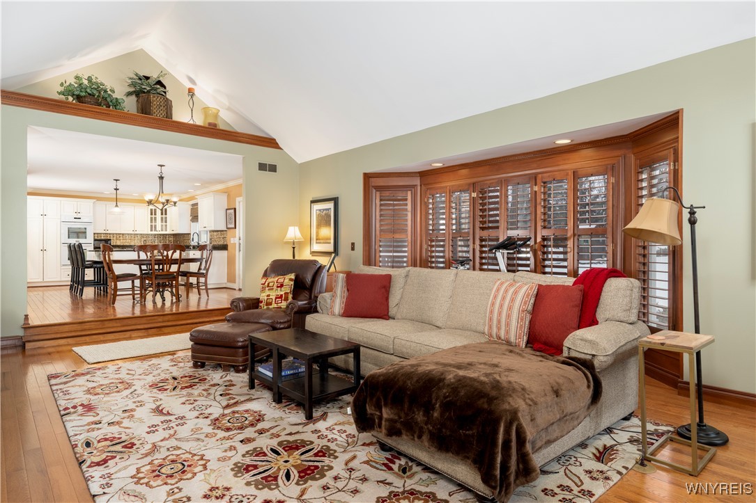 210 Fox Meadow Lane, Orchard Park, New York image 16