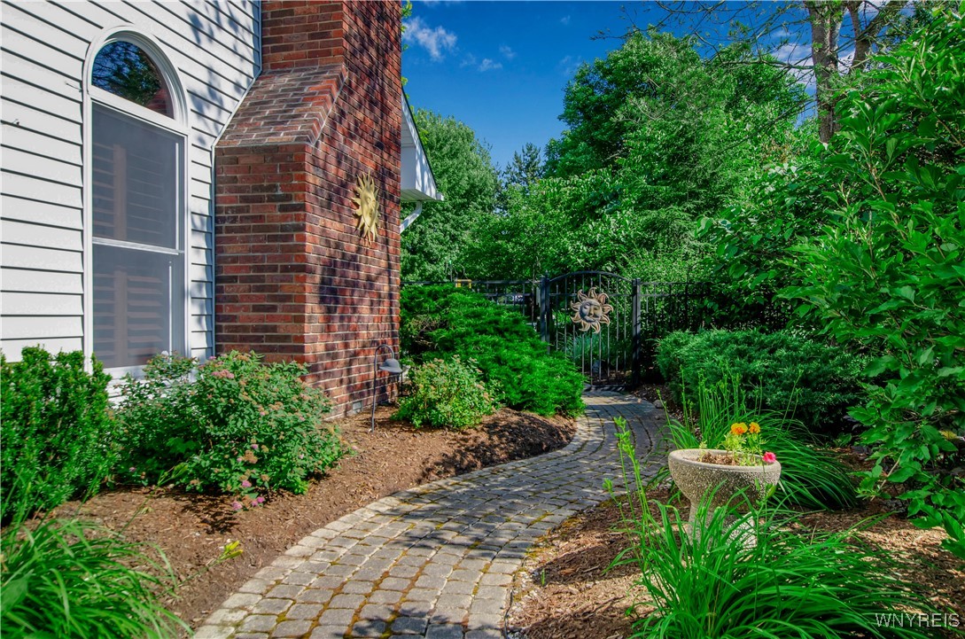 210 Fox Meadow Lane, Orchard Park, New York image 31