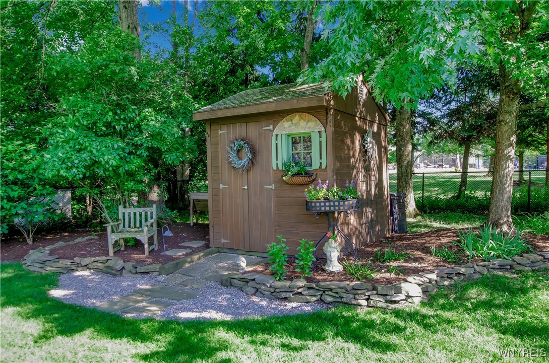 210 Fox Meadow Lane, Orchard Park, New York image 45