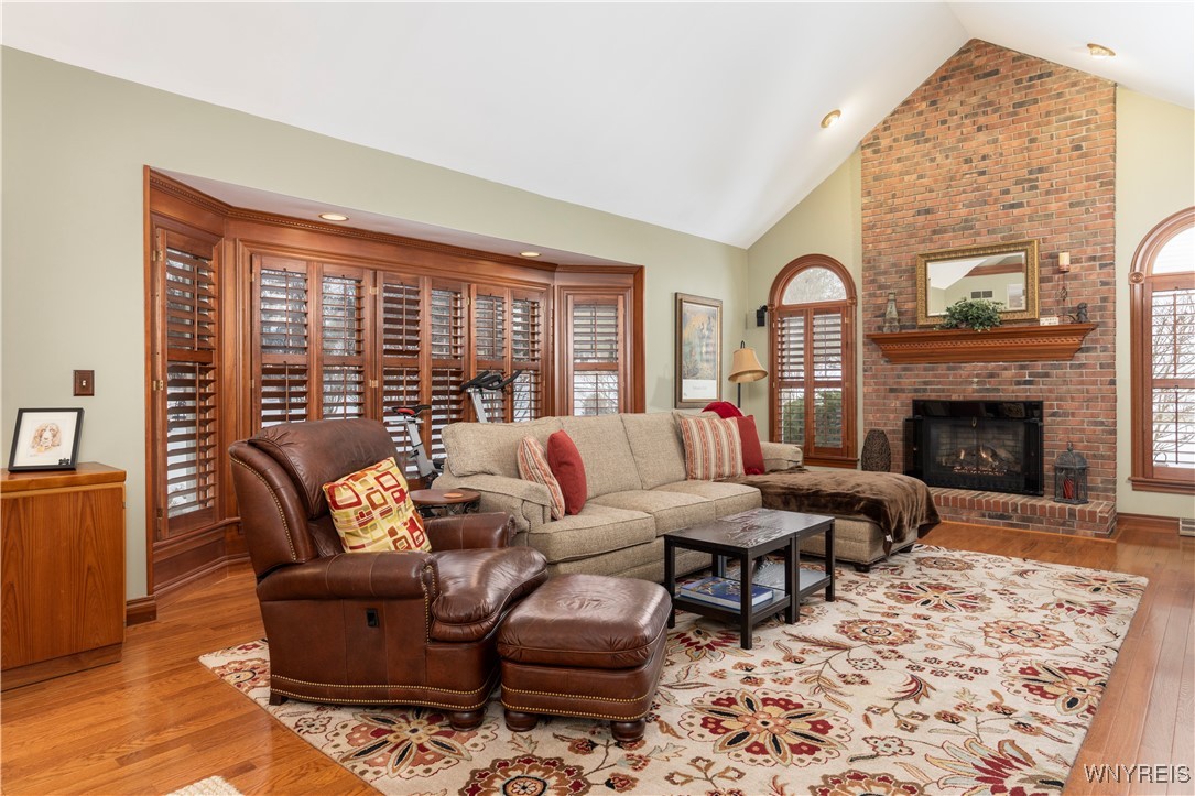 210 Fox Meadow Lane, Orchard Park, New York image 15