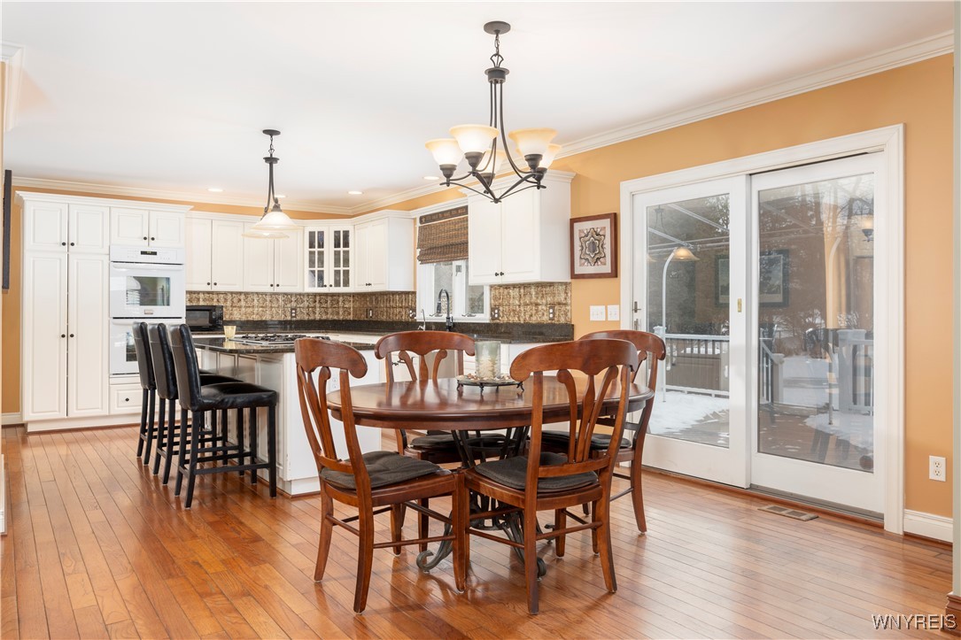 210 Fox Meadow Lane, Orchard Park, New York image 14