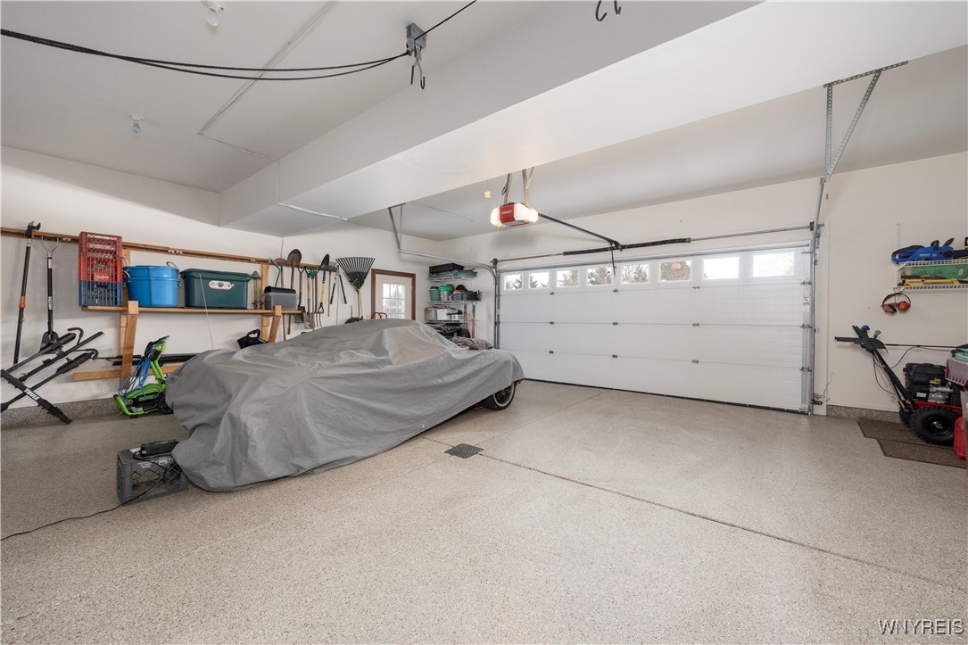 210 Fox Meadow Lane, Orchard Park, New York image 30