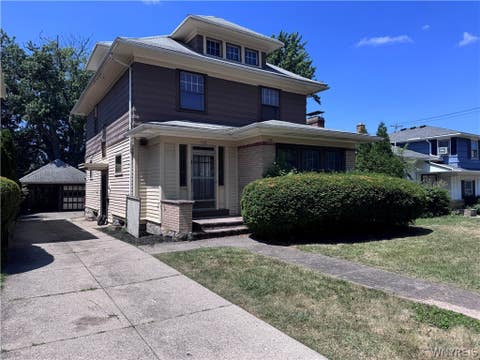 Photo of 132 Niagara Falls Boulevard, Buffalo, NY 14214 (MLS # B1700008)