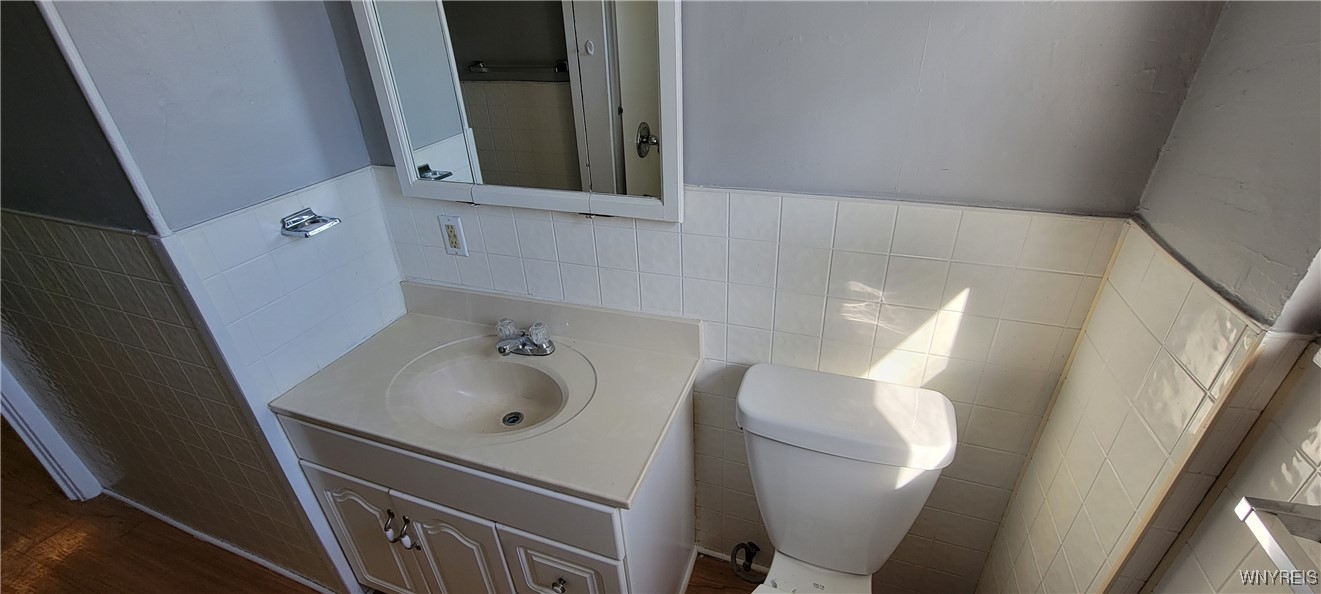 Niagara Falls, New York 14305, United States, 4 Bedrooms Bedrooms, ,2 BathroomsBathrooms,Residential,Active,86784