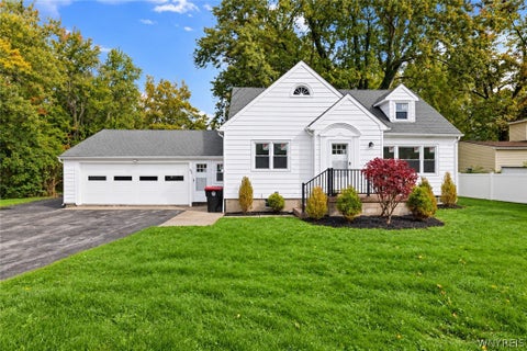 Photo of 325 Ransom Road, Lancaster, NY 14086 (MLS # B1724148)